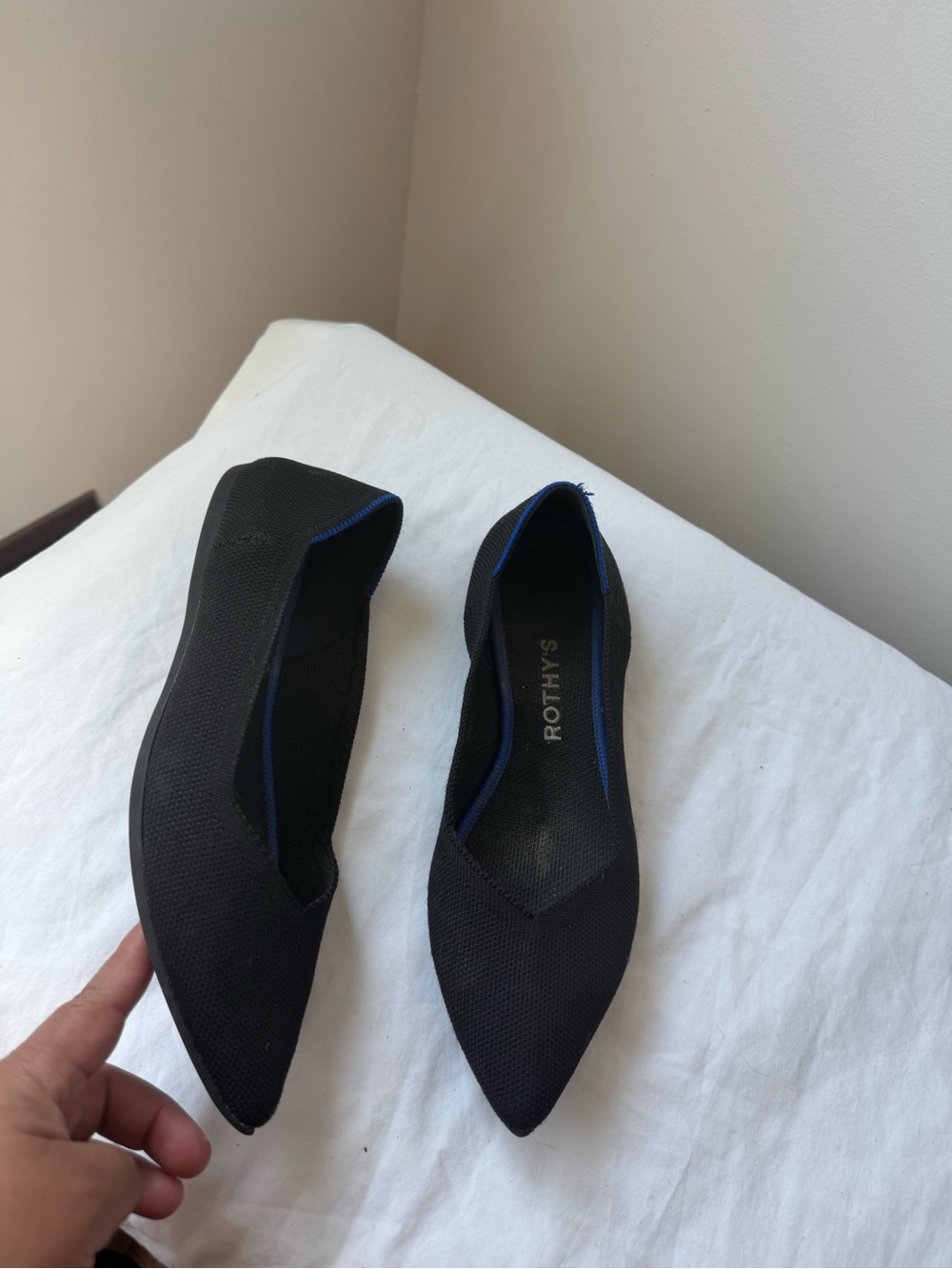 Rothyβs The Point Black & Cobalt Blue Flats β Size 7.5